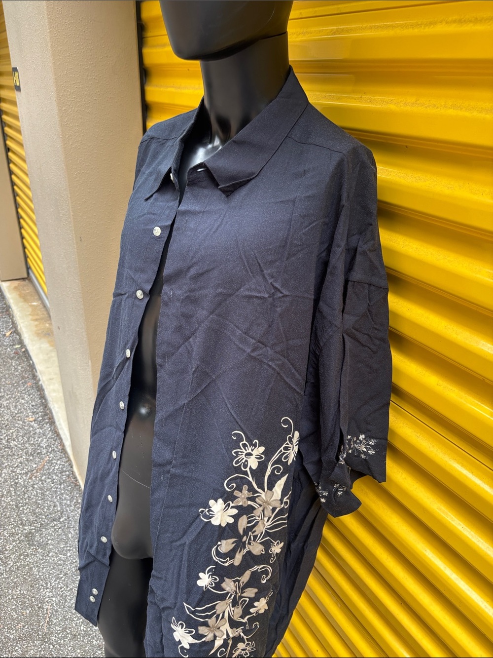 Vintage Pierre Cardin Size 4XLT Made Korea 100% Rayon.